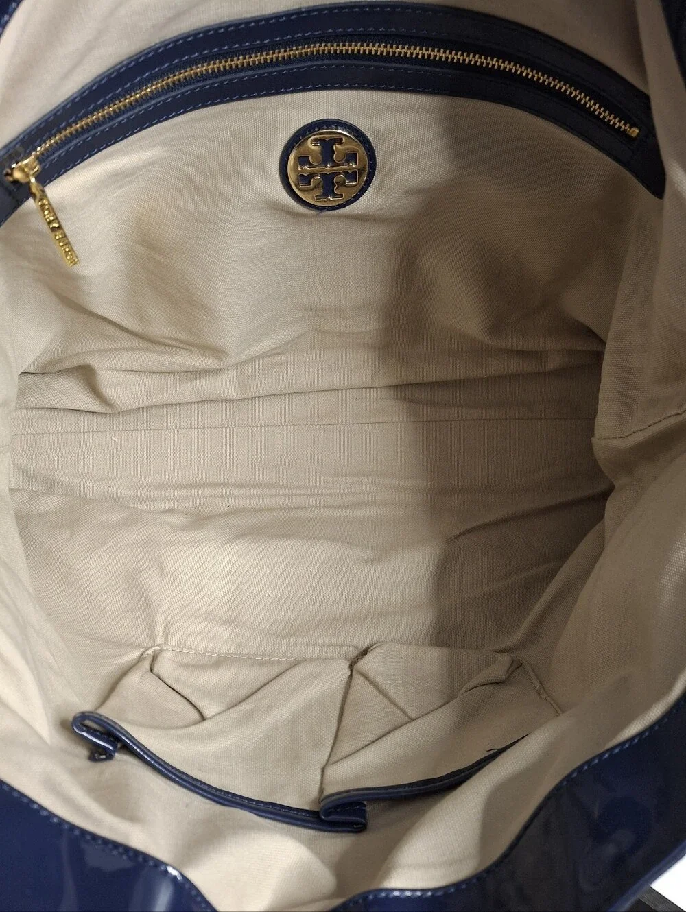Tory Burch hardware beautifully bottom